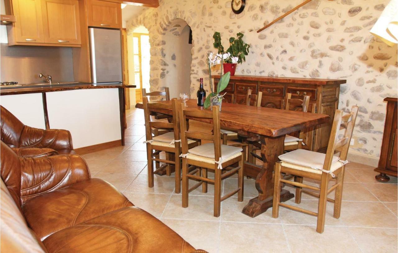 2 Bedroom Awesome Home In Sigoyer Sigoyer  Buitenkant foto