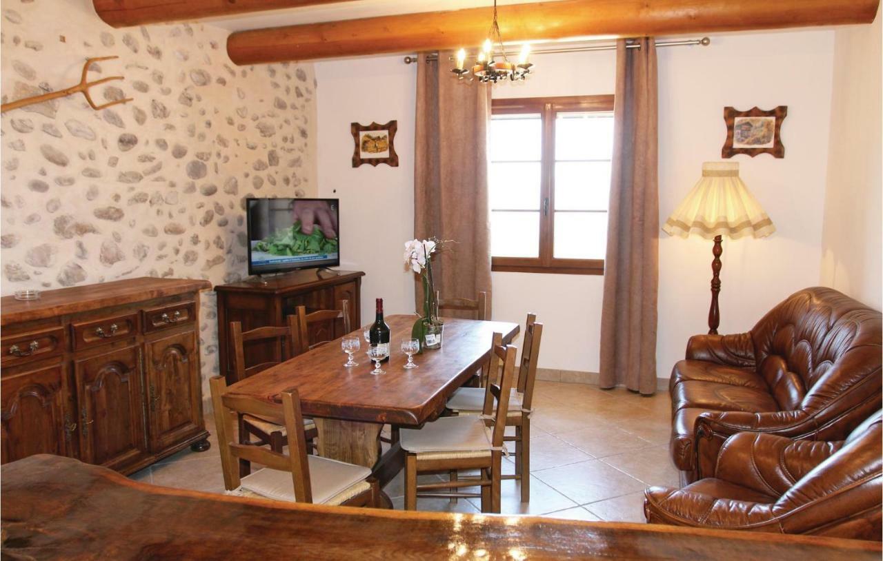 2 Bedroom Awesome Home In Sigoyer Sigoyer  Buitenkant foto